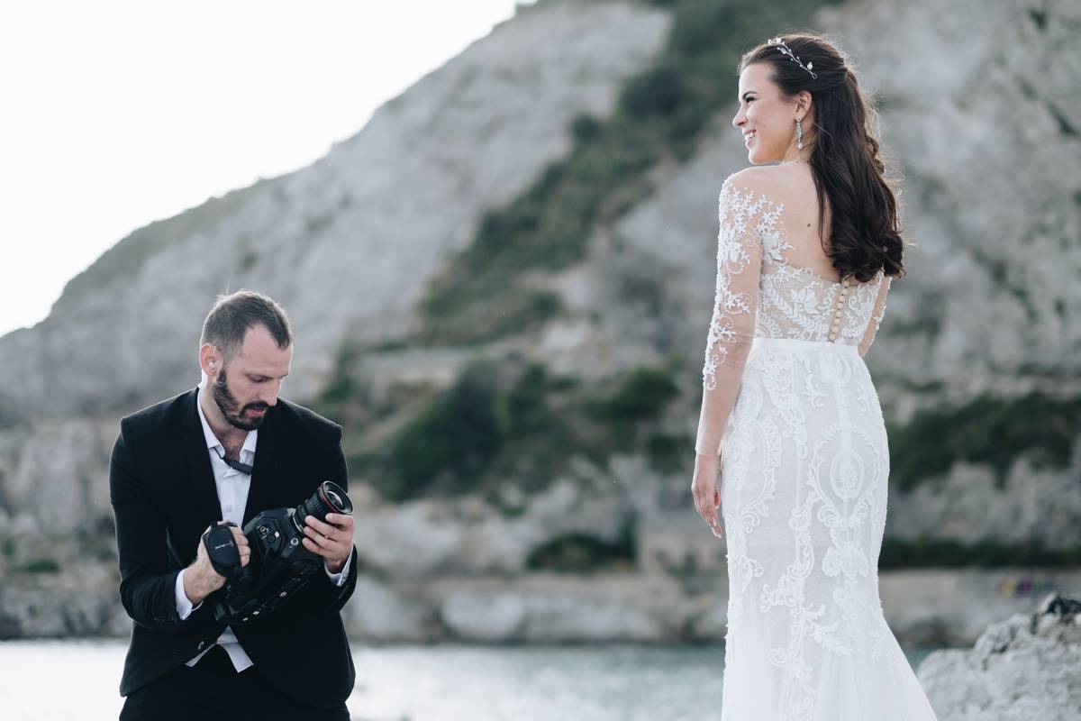 Ведущая Алена Маркелова проводит свадьбы за границей. О секретах своего успеха в свадебном бизнесе она рассказала журналисту “Ключ-Медиа”