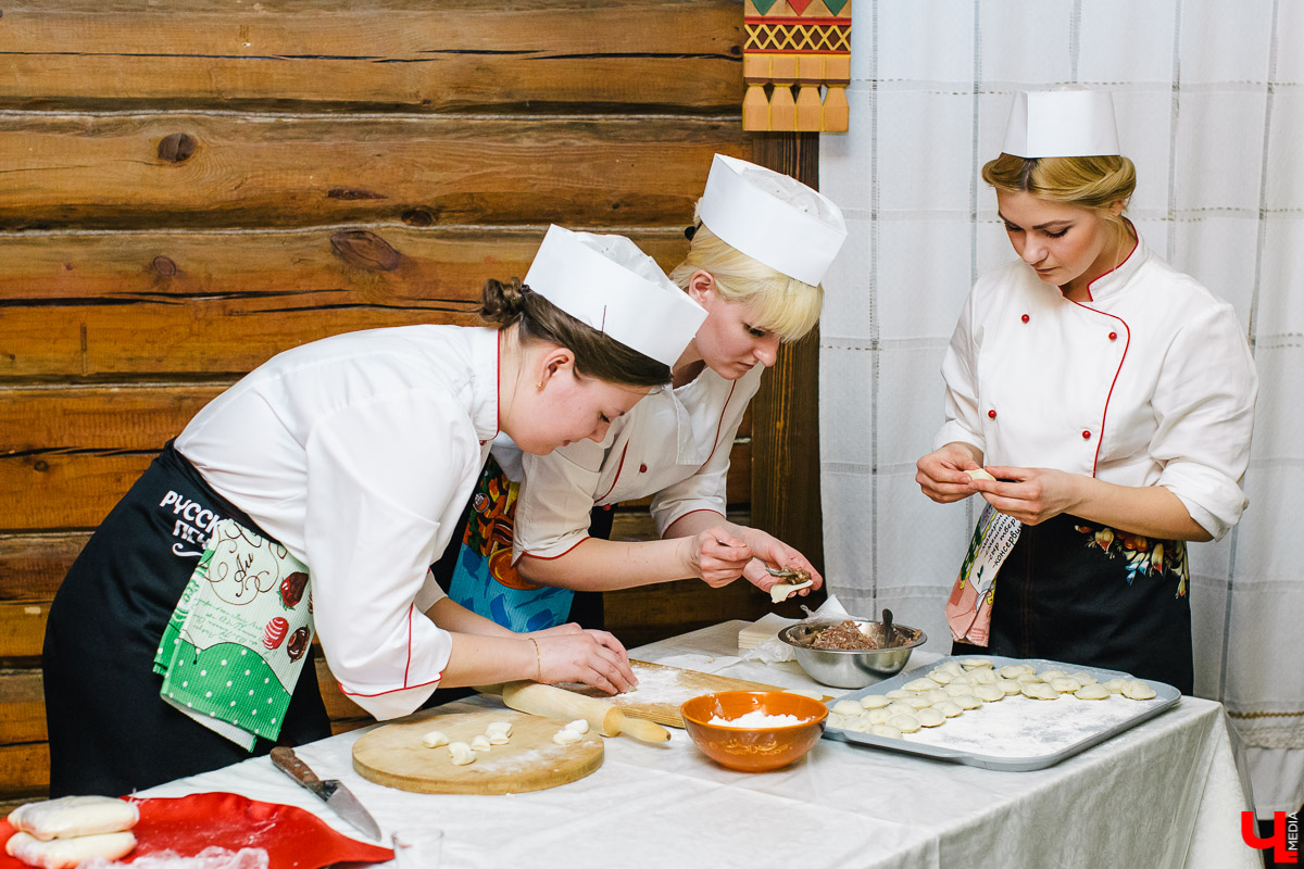 Фестиваль пельменей в Русской деревне