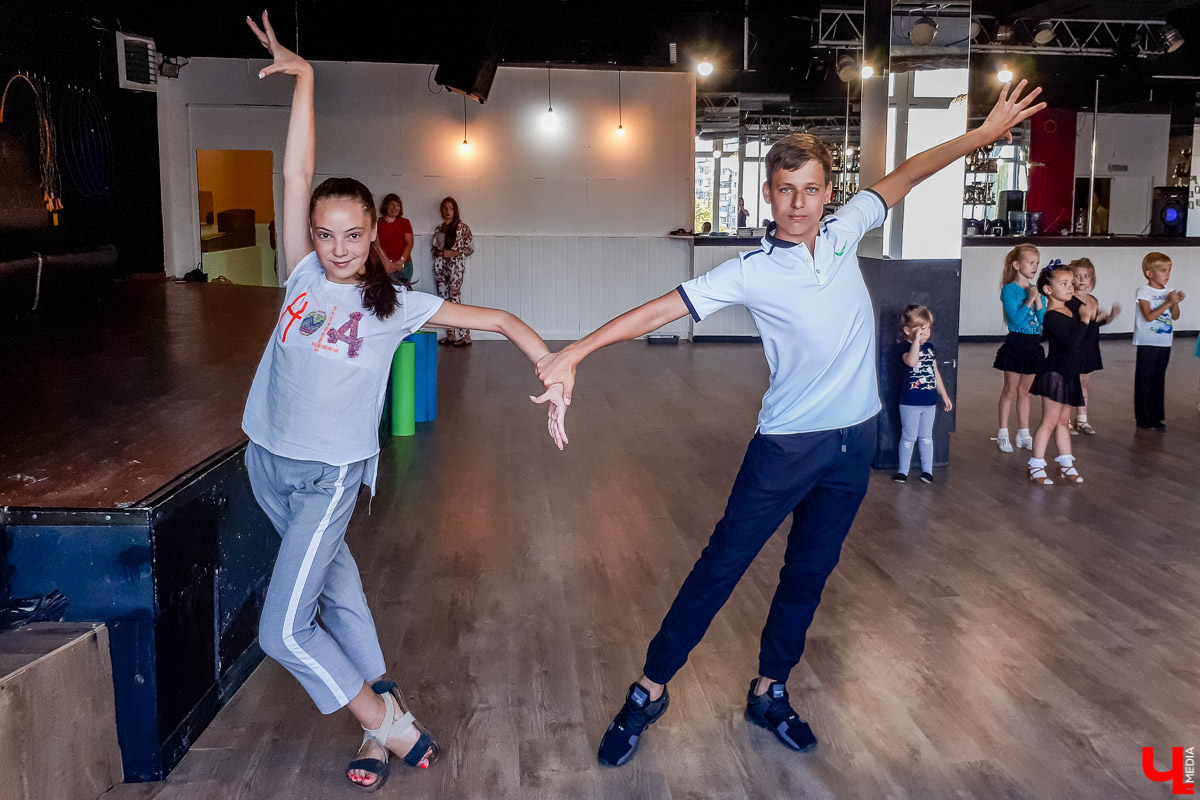 Елисей Слободсков и Полина Егорова стали лучшей из 48 пар, боровшихся за золото на Summer DanceSport Championship 2018, попали в пятерку сильнейших пар, боровшихся за Гран-при, а также вошли в общероссийский рейтинг лучших танцоров