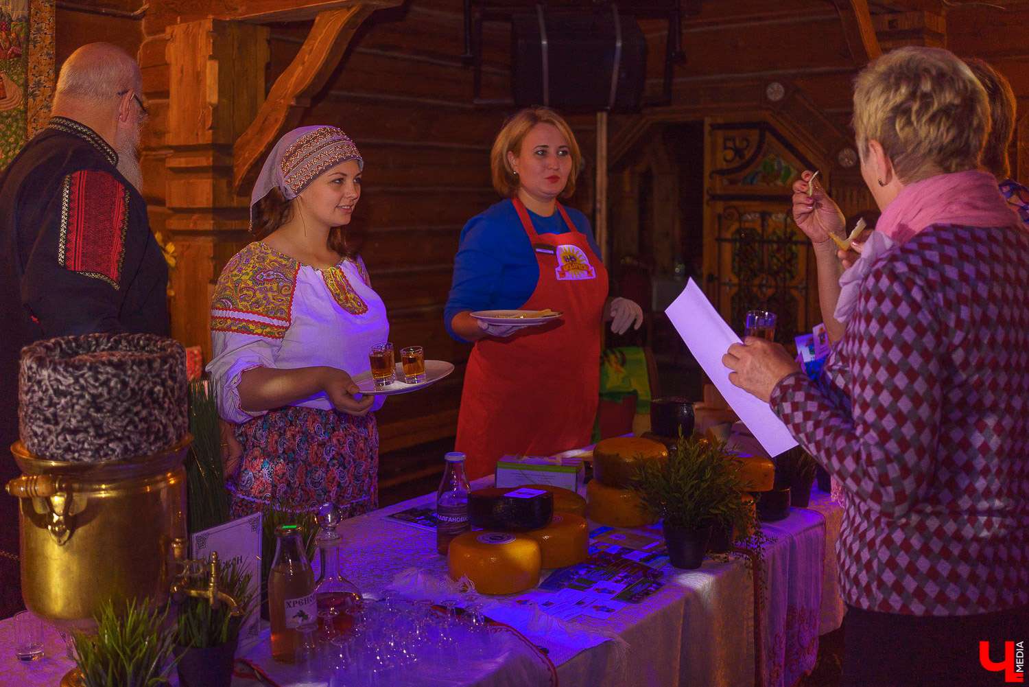 Фестиваль винокурения в “Русской Деревне”