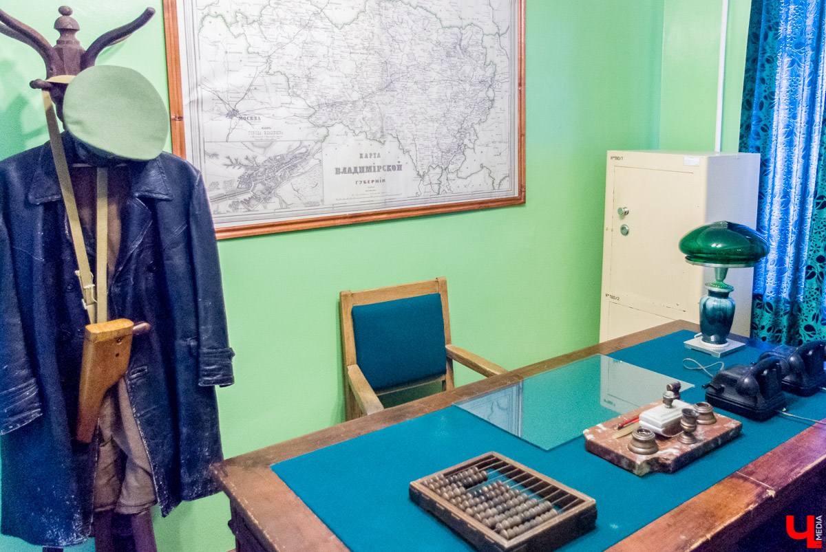 31 июля во Владимире в музее ФСБ открылась новая экспозиция - кабинет сотрудника ГубЧК. В нем восстановлена атмосфера революционных следственных органов начала 20 века