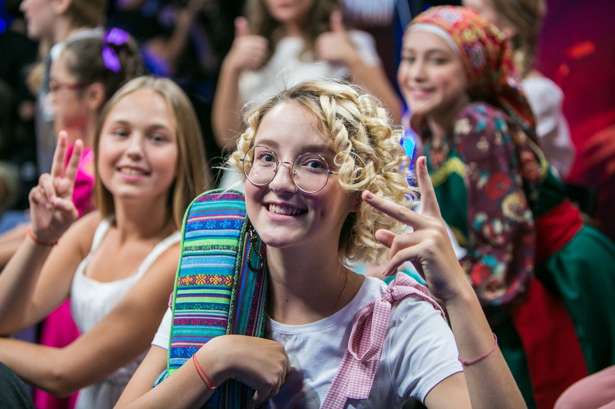 14-летняя Стася Федорова из Владимирской области прошла отбор на ТВ-конкурсе “Юная Звезда”. В интервью для портала “Ключ-Медиа” она рассказала о себе и своём творчестве
