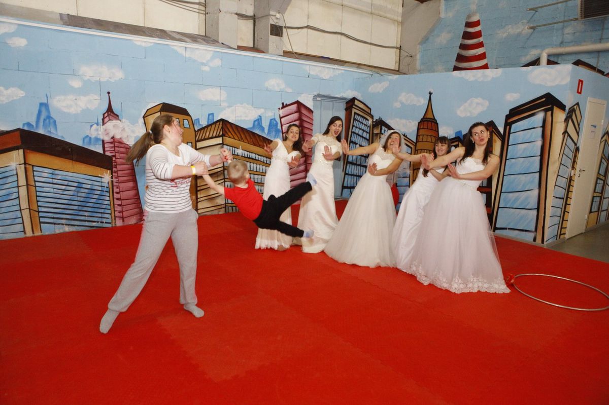Свадебный флешмоб в батутном центре Владимира