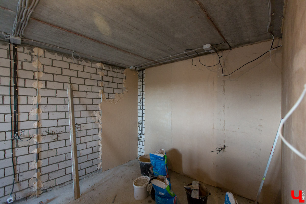 Как из обыкновенной однокомнатной квартиры сделать стильный лофт с мужским характером? Мы следим за ходом ремонта вместе с дизайнером Екатериной Масловой