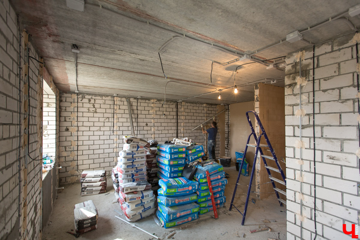 Как из обыкновенной однокомнатной квартиры сделать стильный лофт с мужским характером? Мы следим за ходом ремонта вместе с дизайнером Екатериной Масловой