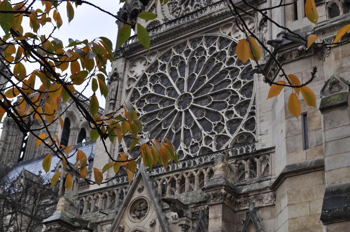 Артем Кокорин - владимирский художник-реставратор, за последние 5 лет исколесивший на машине 15 стран Европы. В общем и целом маршрут нашего земляка составил 32 тысячи километров. Как отправиться за границу на авто - узнаем из первых уст