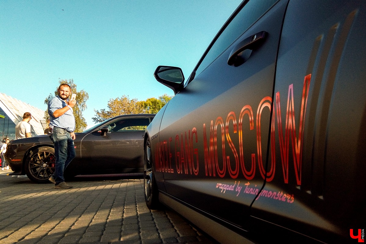 15 и 16 сентября в Суздале прошел фестиваль автомобильного тюнинга Tuning Car Awards. На него съехалось больше 100 машин со всей России