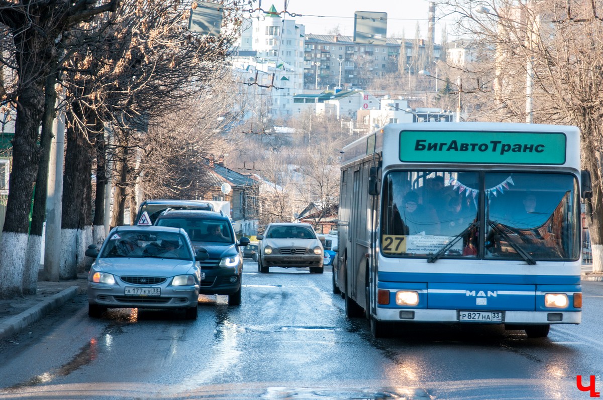 С октября во Владимире изменится маршрут автобусов №21. Транспорт будет ходить по Тракторной улице мимо ТЦ “Мегаторг”