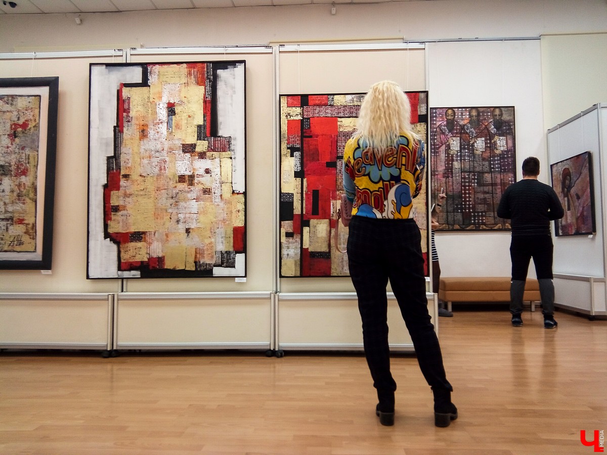 4 ноября в рамках акции “Ночь искусств” во Владимире открылась художественая выставка Анатолия Шурыгина “Золотые пласты”