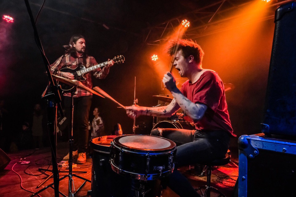 В первый день зимы грядет продолжение цикла симбиотических встреч - вас ждет «Жаришка пати»! 1 декабря выступит «Shokalsky Revenge», а продолжится всё выставкой Валентины Ивакиной