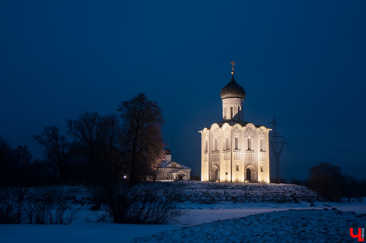 Блогер Илья Варламов назвал владимирские храмы доведенными до совершенства. Архитектор Евгений Миронов подтвердил его оценку