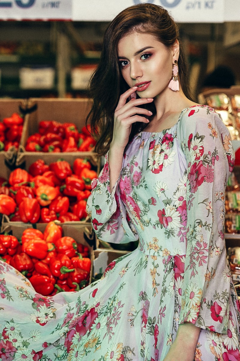 Владимирский фотограф Светлана Федорова устроила гламурную фотосессию в стиле модных журналов в гипермаркете