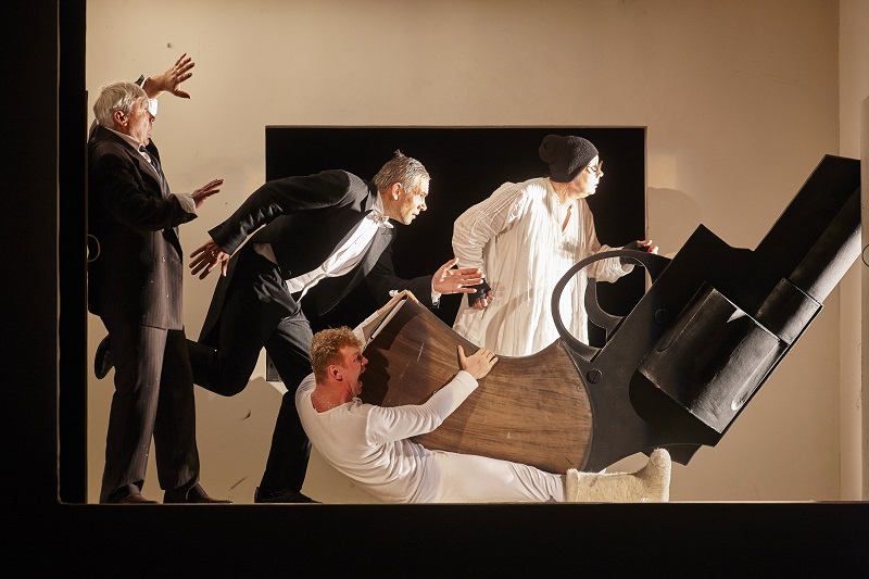 Спектакль в кино: «Поздняя любовь»