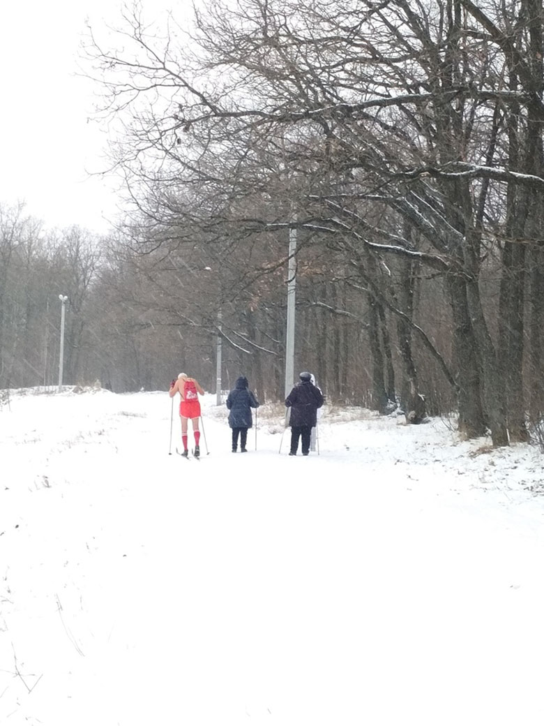Владимирцы зимой ходят по улице в летней одежде