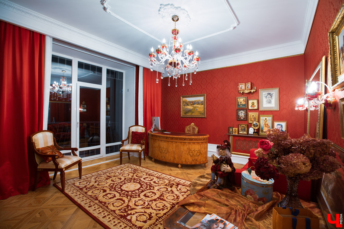 Экскурсия по роскошному трехэтажному дому во Владимире