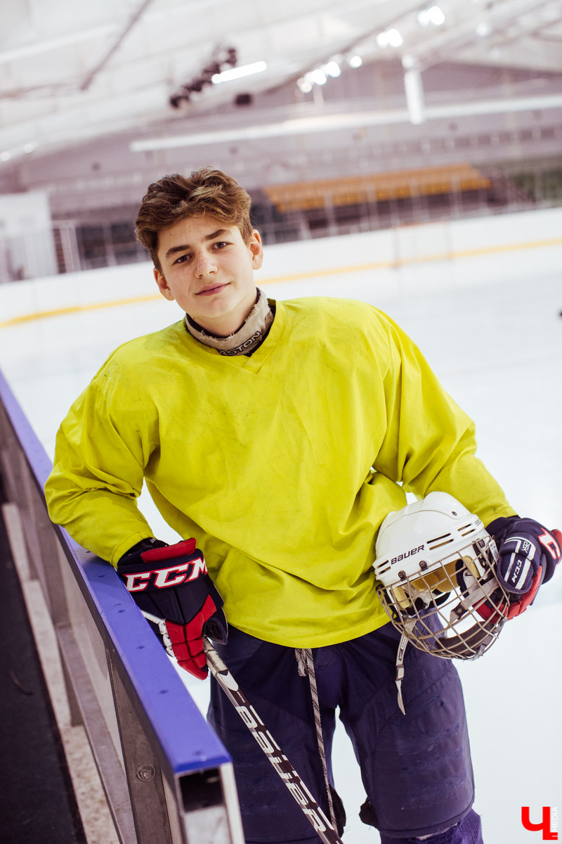 Юные лица владимирского хоккея. 5 спортсменов, которые занимаются в ДЮСШ № 8 по хоккею с шайбой и фигурного катания на коньках