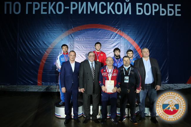Абуязид Манцигов и Магомед Ярбилов завоевали первое и третье места на чемпионате России по греко-римской борьбе