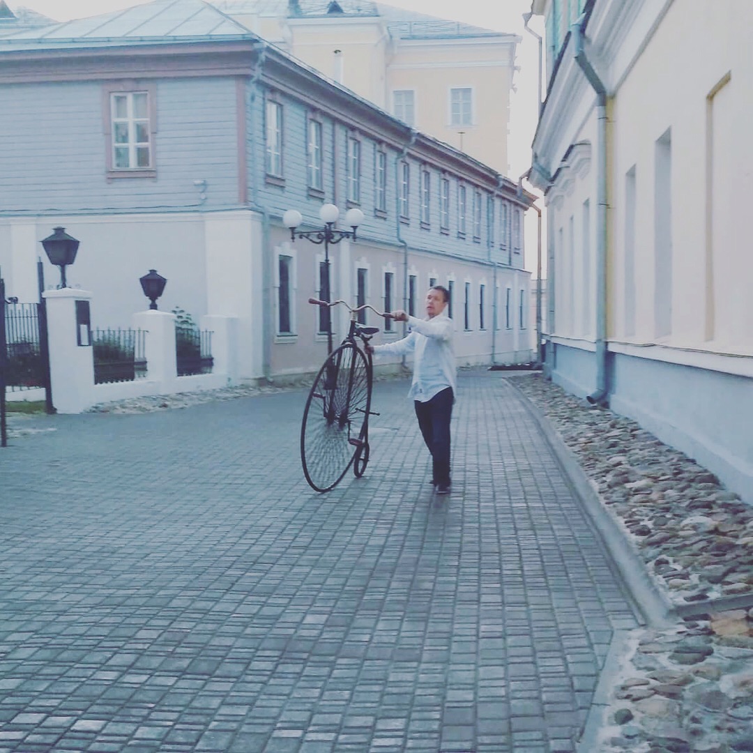 Ксения Шувалова рассказала о самых необычных велосипедах из семейной коллекции
