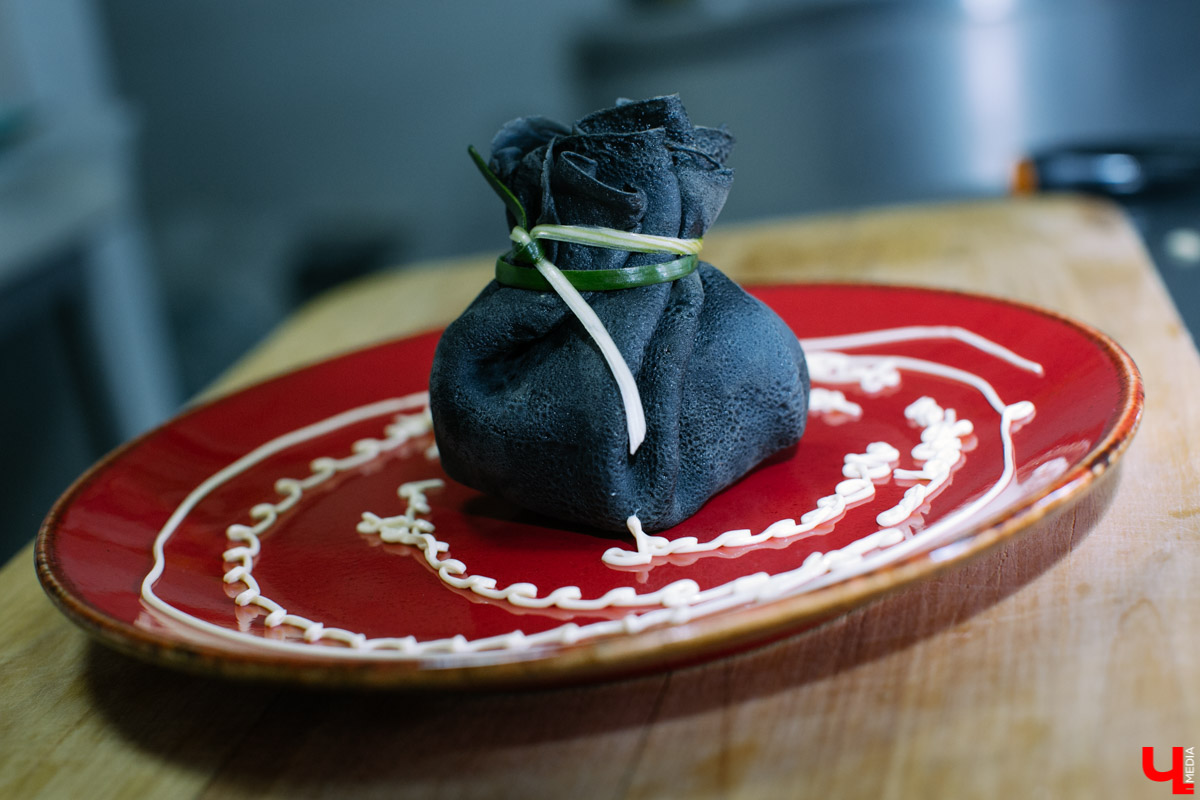 Рецепт черных блинов к Масленице от шеф-повара ресторана
