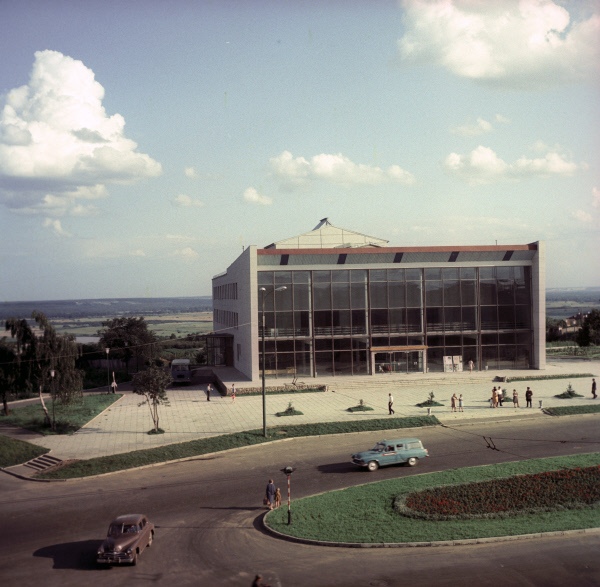 Здание Владимирской областной филармонии. Конец 1960-х годов, начало 1970-х годов