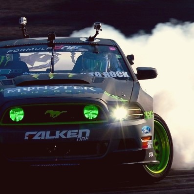 1 июня на территории аэропорта «Доброград» пройдет грандиозное шоу. Присутствующие увидят захватывающее дух соревнование по ралли-спринту и дрифт-баттлу, а также услышат сеты известных диджеев.