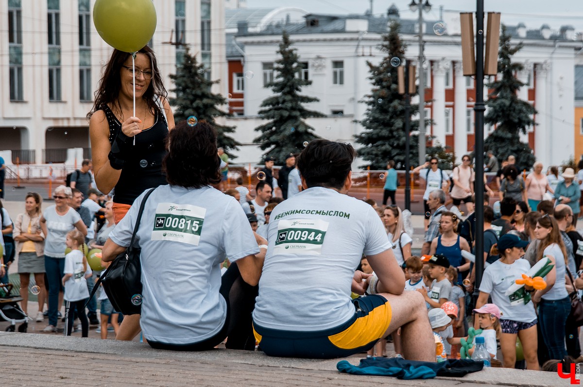 1 июня во Владимире состоялась всероссийская акция “Зеленый Марафон”. На него пришло 1400 участников и несколько тысяч зрителей.