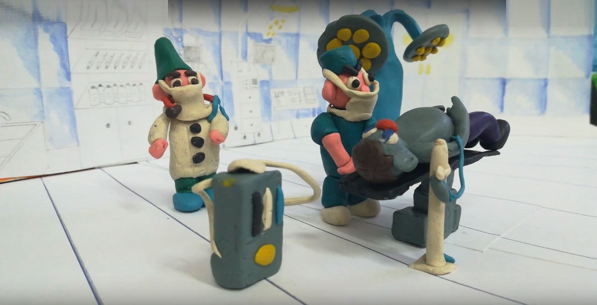 В Областной клинической больнице прошел конкурс “Золотой стетоскоп”. Команда хирургов представила пластилиновый мультфильм о буднях приемного отделения.