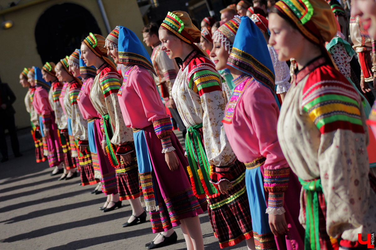 Представители различных народов рассказали о своих традициях и культуре в парке “Липки”. Событие стало частью фестиваля “Многоликий Владимир”.