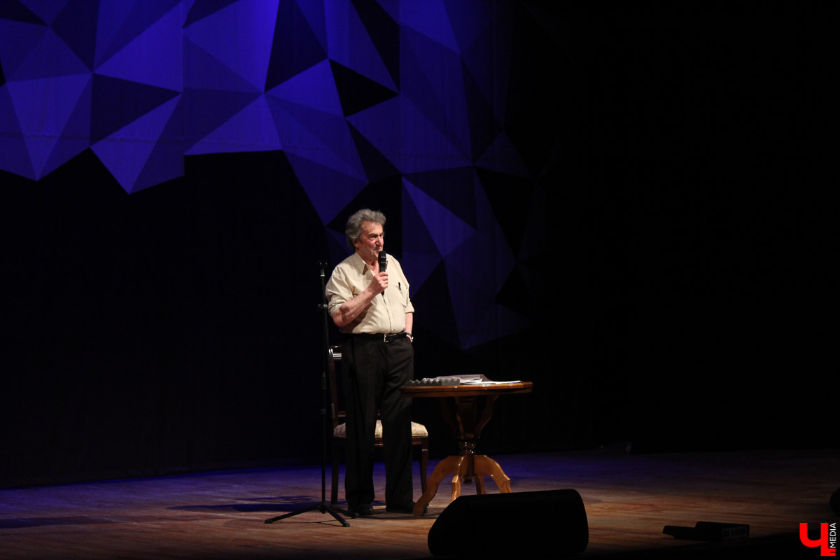 20 июня в Концертном зале имени Танеева перед владимирцами выступил автор юмористических четверостиший Игорь Губерман