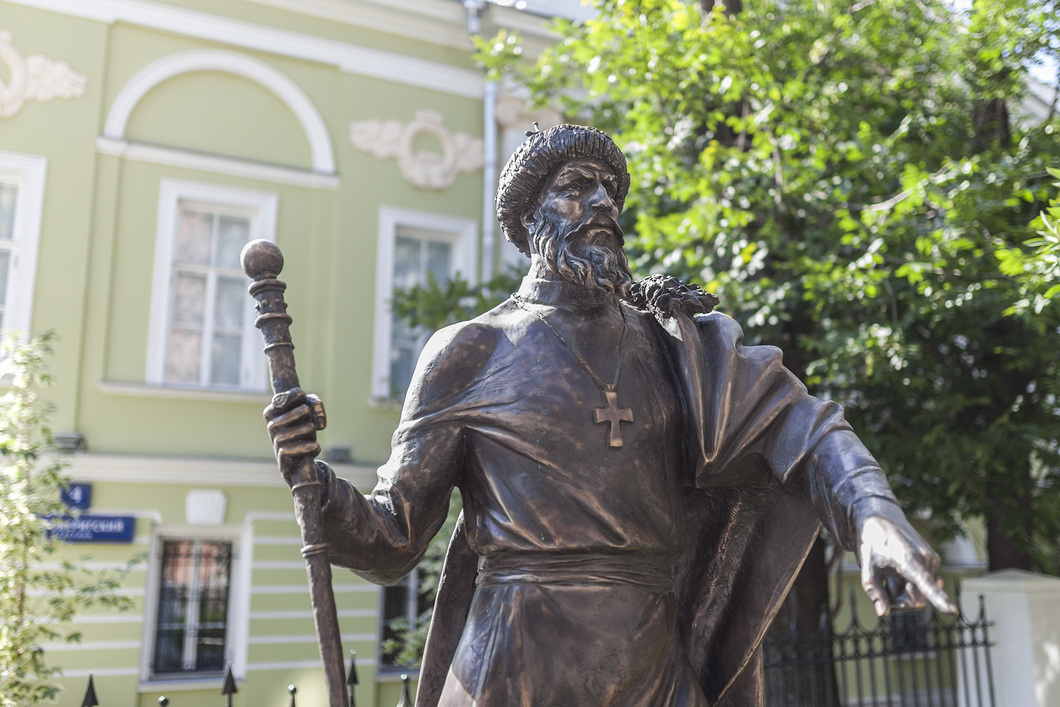 Памятник Ивану Грозному для Александрова выбрали. Но общественники полагают, что скульптуру все же не установят на набережной. Вариант, который поддержали горожане, не нравится влиятельным людям.