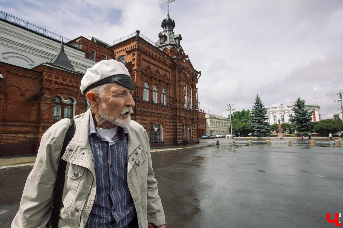 Энтузиаст Валерий Никонов предлагает установить памятник городу Владимир. Знаток истории поясняет, почему его идею необходимо воплотить.