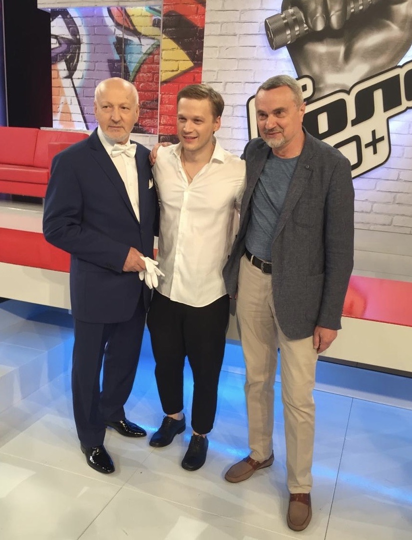 Знаменитый актер и режиссер Владимир Лаптев стал участником второго сезона шоу “Голос 60+”. Наш земляк попал в команду Михаила Боярского.