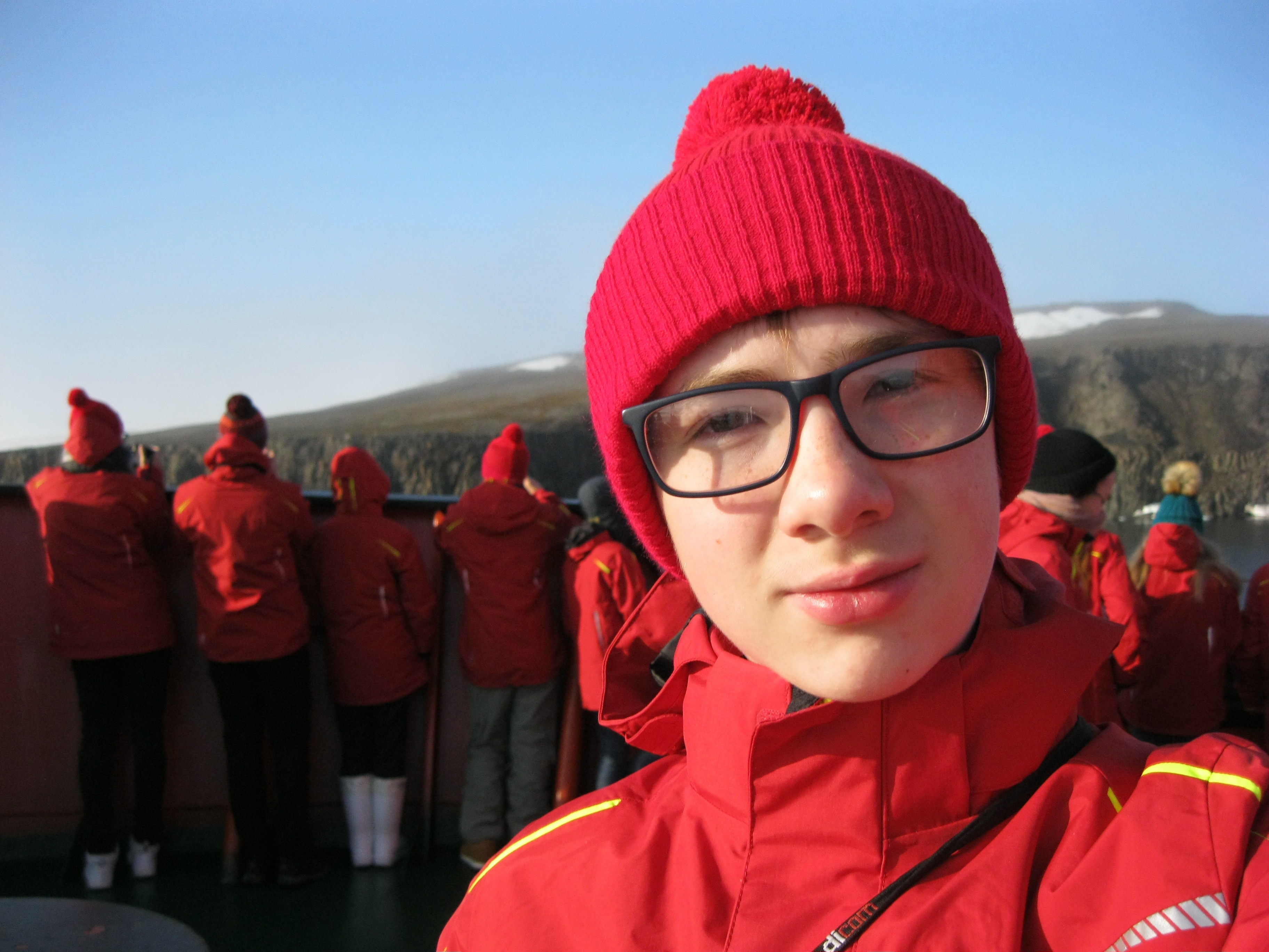 12-летний Лев Киндеев увидел архипелаг Земля Франца-Иосифа, познакомился с работой атомного ледокола, а также пообщался с известными медийными персонами