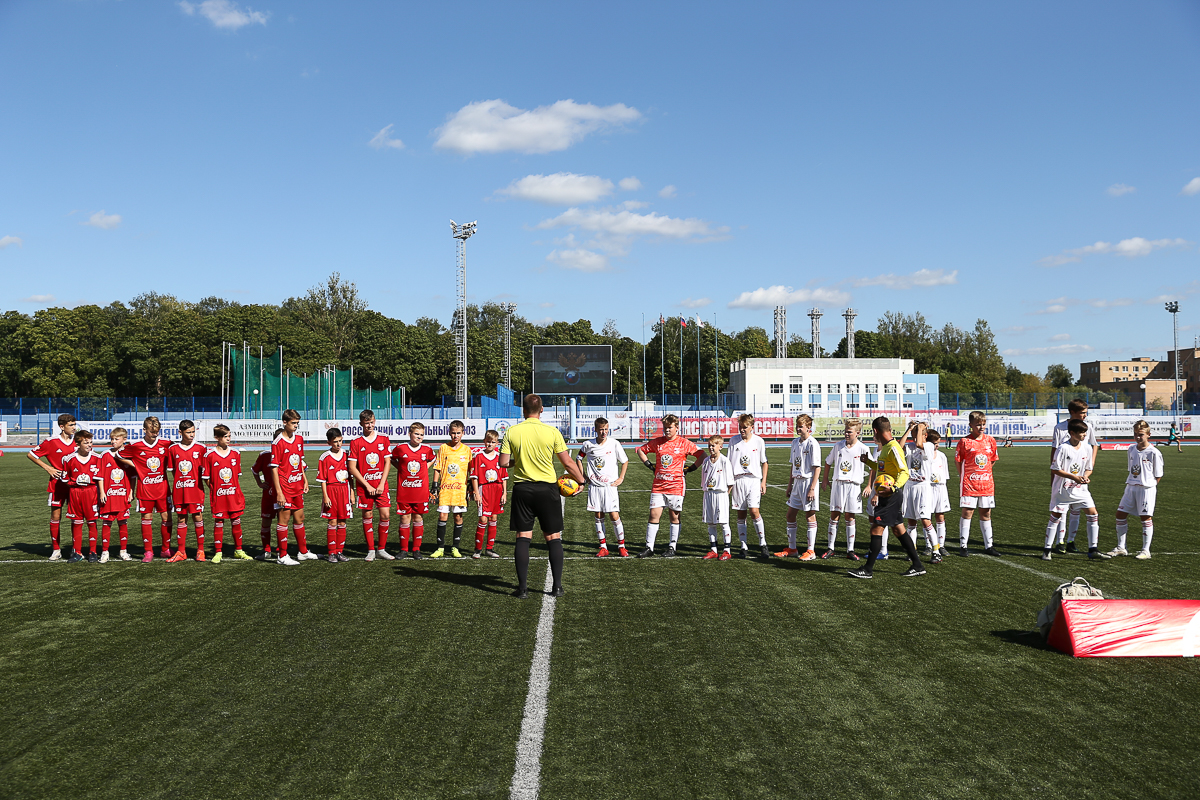 Александровская команда «Фаэтон-2006» заняла третье место в самом массовом турнире по любительскому футболу «Кожаный мяч»