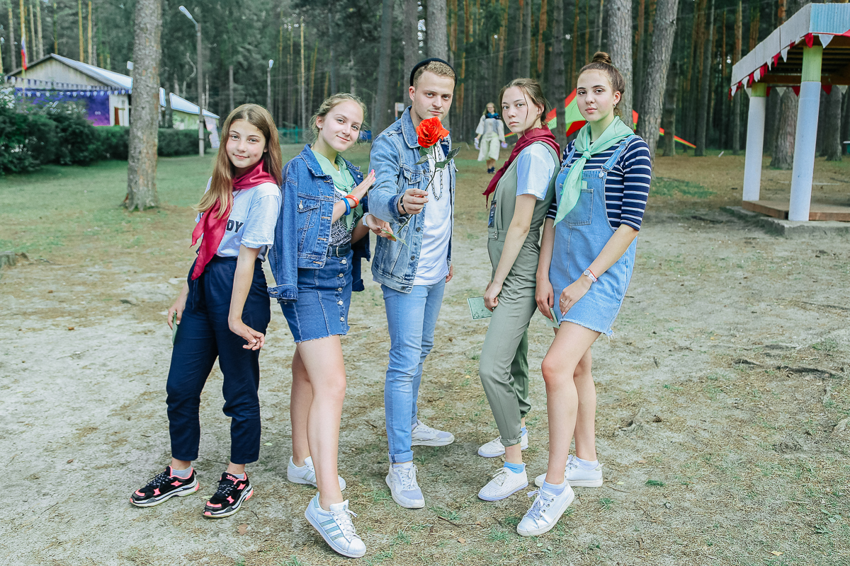 В летнем лагере во Владимирской области побывали более 200 подростков. Ребята учились и не отлынивали. Что заставляет поколение Z совершенствоваться даже на каникулах?
