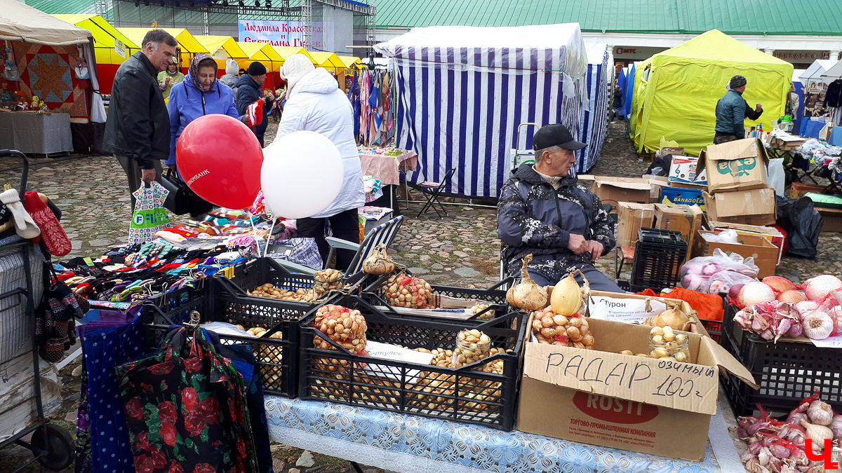 5 октября в Суздале впервые провели День ремесленника. А на Торговой площади уже в 13-й раз устроили Евфросиньевскую ярмарку