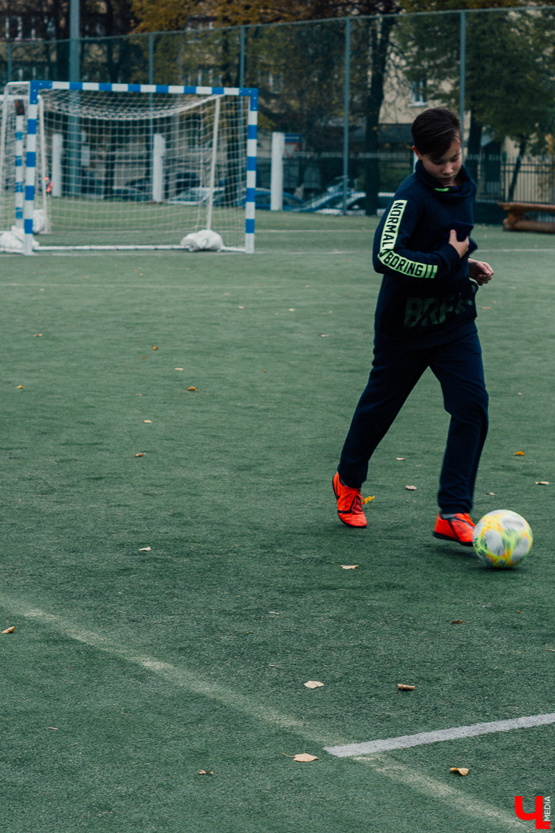 Первая муниципальная владимирская школа по футболу может составить конкуренцию школе «Торпедо». Рассказываем о широких перспективах спортивного центра «Молодежный» и его воспитанников