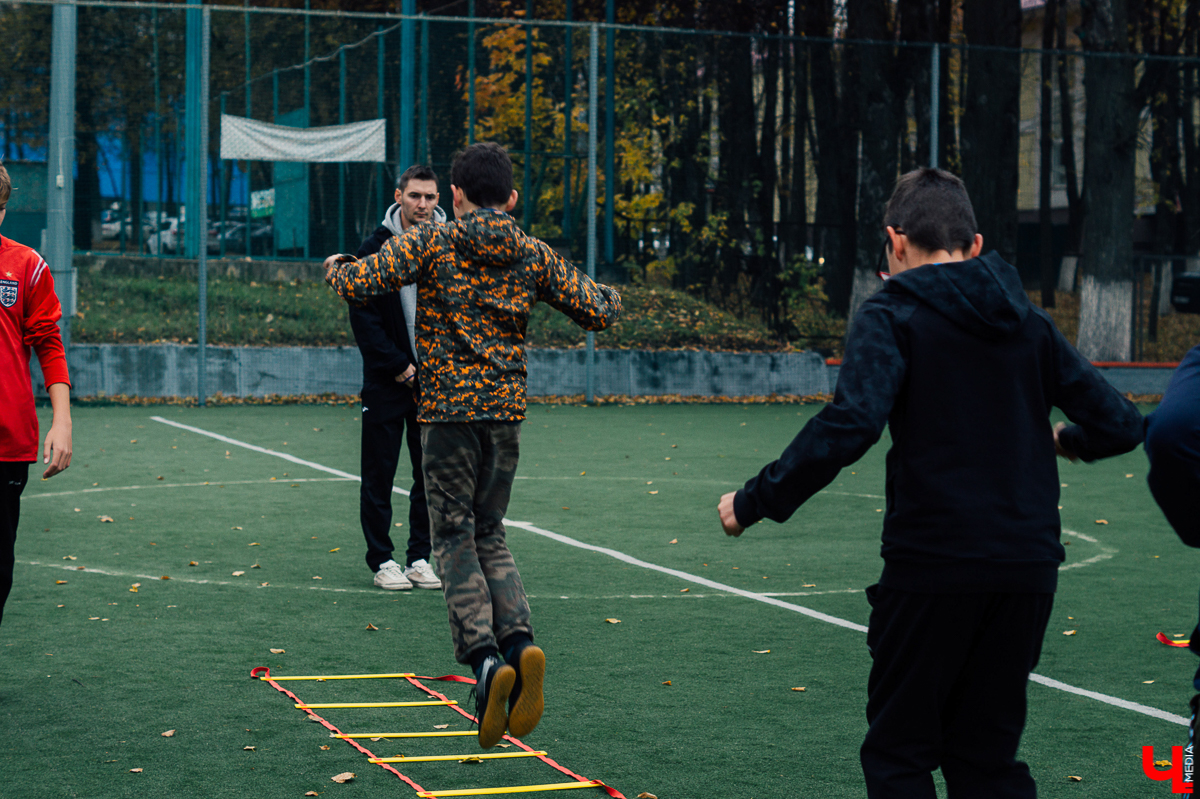 Первая муниципальная владимирская школа по футболу может составить конкуренцию школе «Торпедо». Рассказываем о широких перспективах спортивного центра «Молодежный» и его воспитанников