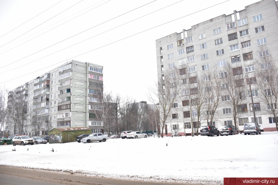 Власти Владимира предлагают благоустроить часть улицы Соколова-Соколенка, обустроив ее тротуарами и велодорожками, - вместо ликвидированных старых гаражей. Насколько уместными станут нововведения?