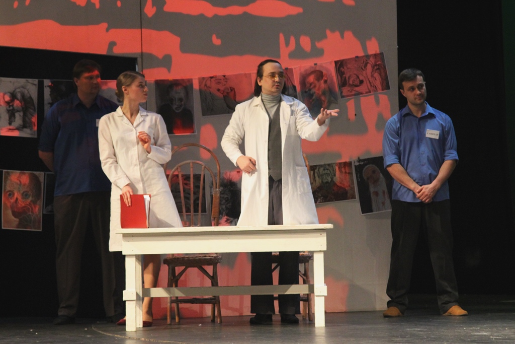 Владимир Лаптев поставил на владимирской сцене пьесу «Полет над гнездом кукушки», в которой когда-то сам играл Хардинга