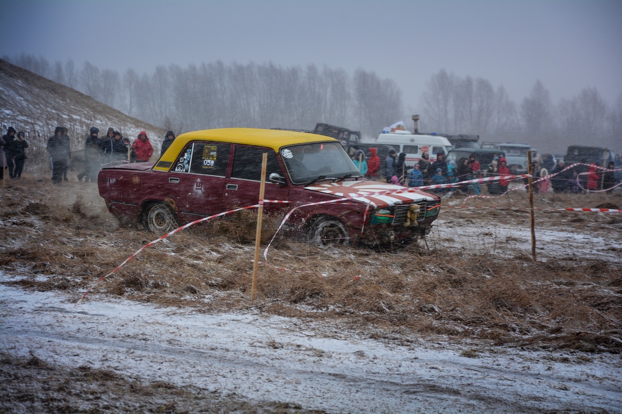23 февраля состоялись гонки по бездорожью «Вязниковский венец». В них поучаствовали 46 экипажей