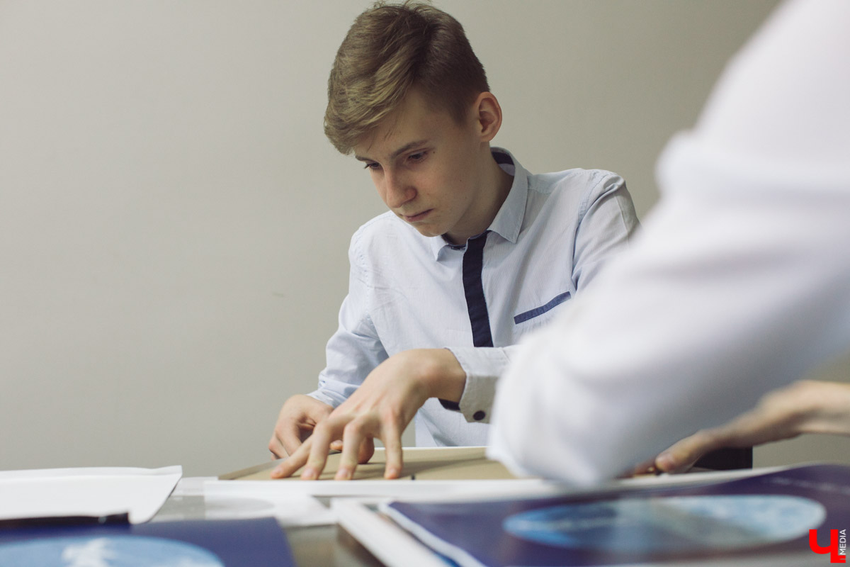 Школьники Александр Савельев и Михаил Кириллов занимаются бизнесом. Как девятиклассники зарабатывают?