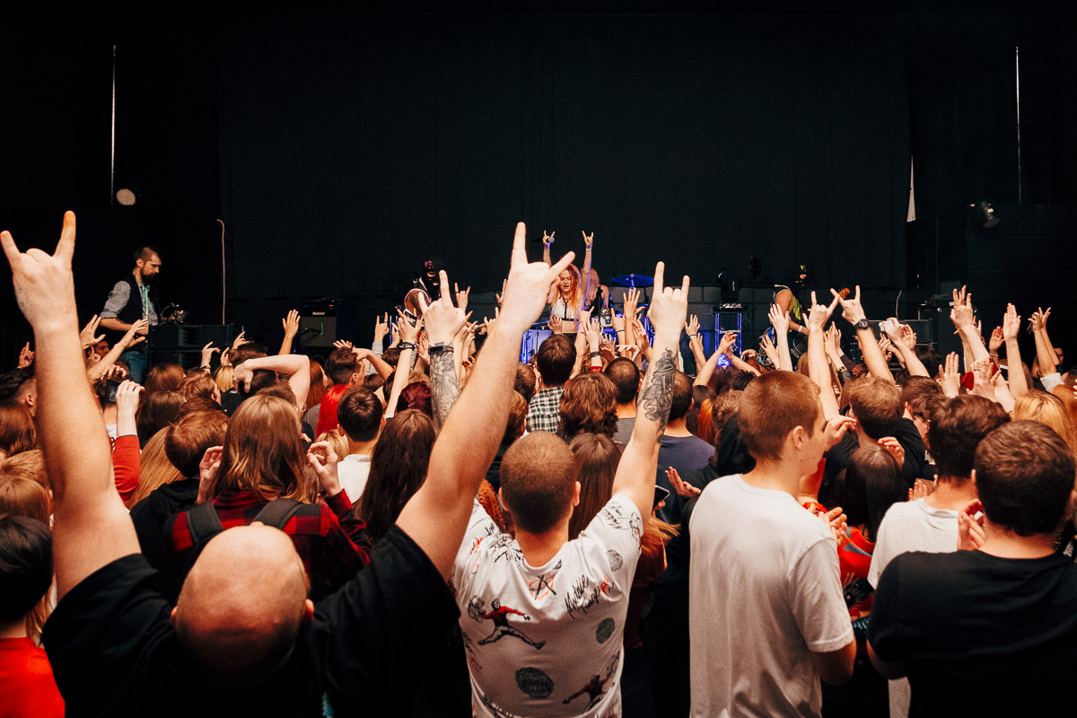 8 марта во Владимире прогремел концерт панк-рок-группы «Кис-Кис», которая стремительно завоевывает популярность, набирая миллионы просмотров на YouTube. Жители города остались в восторге от перформанса женского бэнда