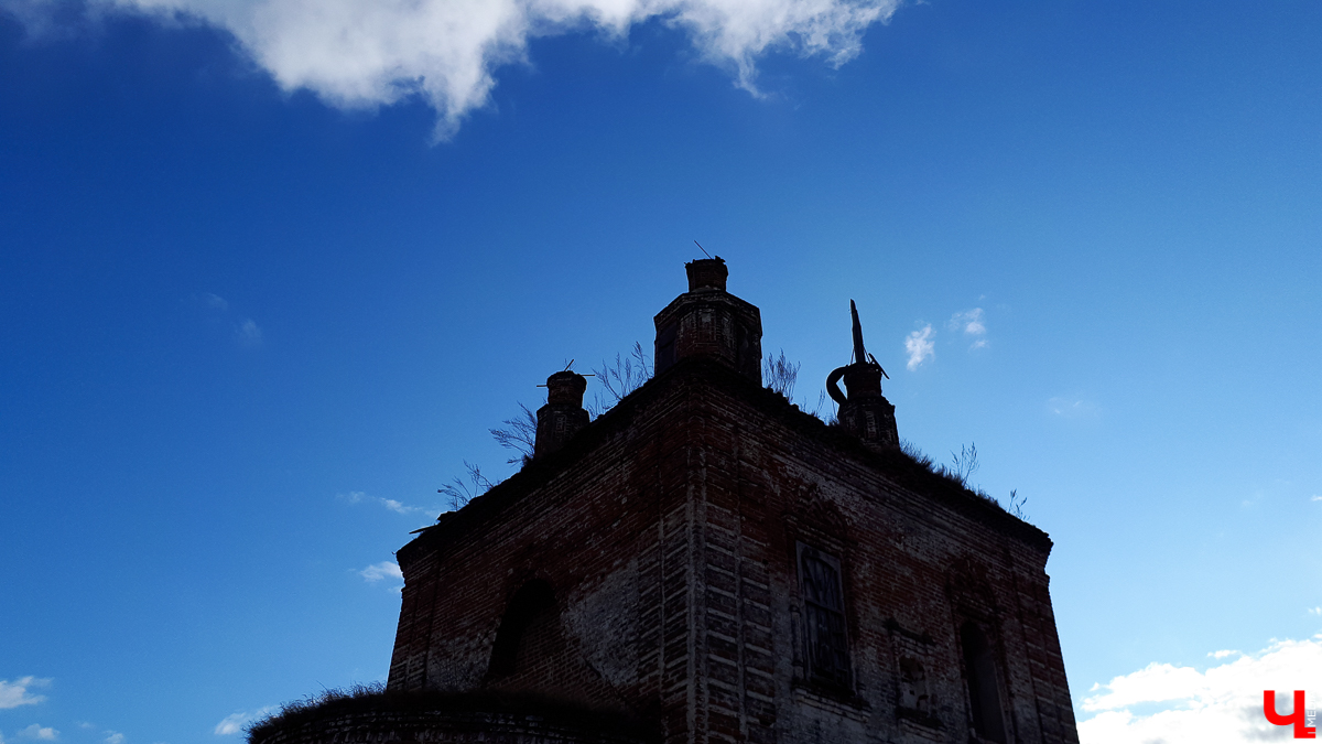 Экспедиция в село Вышеславское Суздальского района и фоторепортаж о двух заброшенных церквях