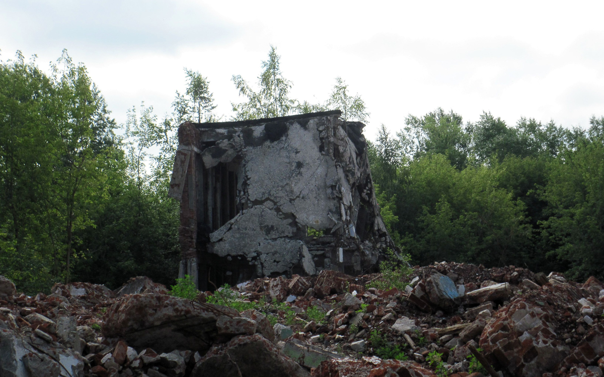 В 2019 году почти полностью разрушилась Льнопрядильно-ткацкая фабрика им. Розы Люксембург в Нововязниках. Какой она была и стала?