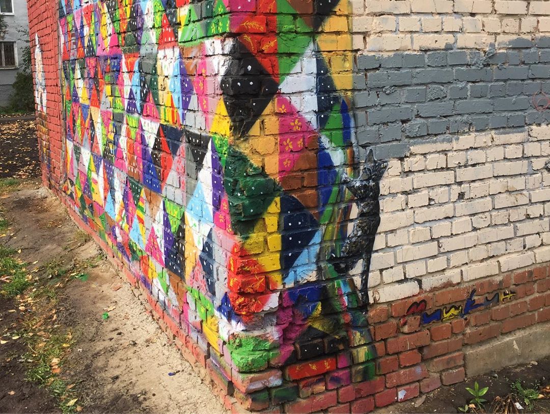 Не часто в нашем городе появляются новые крутые стрит-арты. На днях граффитист Мишкин восполнил пробел героем игры, которую в 90-е сметали с прилавков все счастливые обладатели консолей