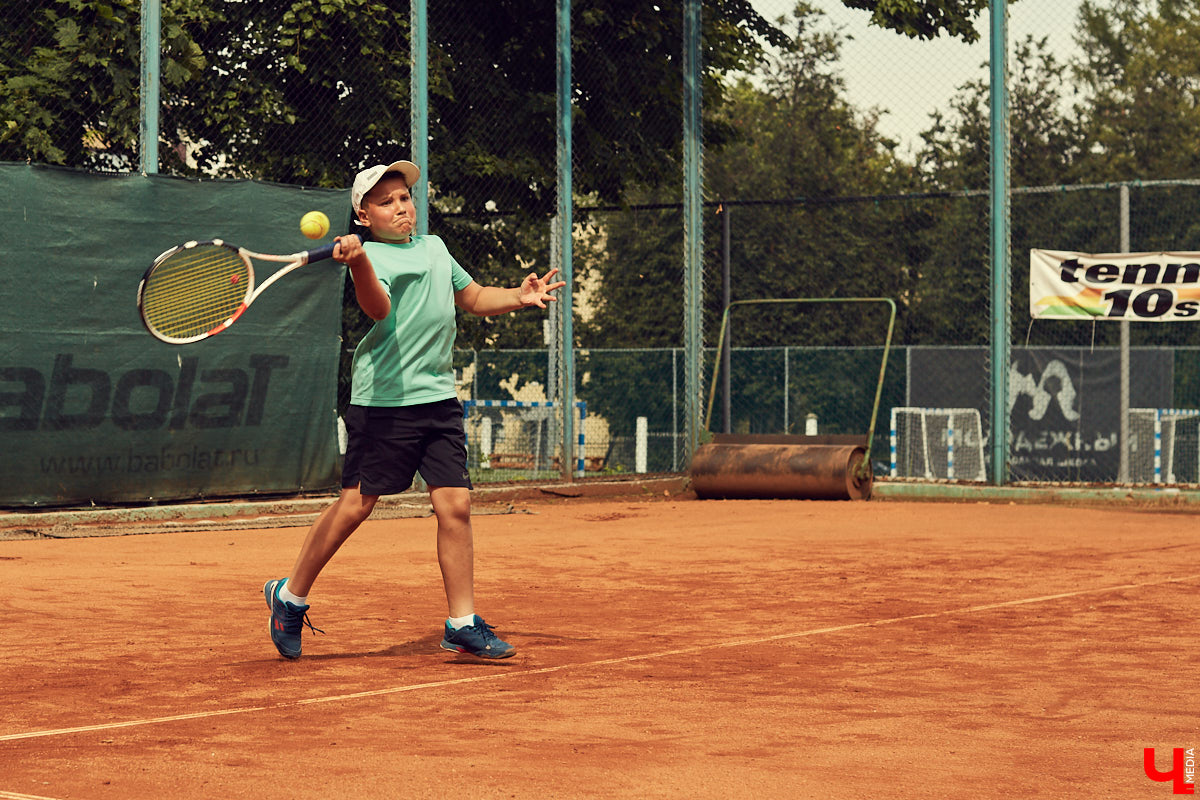 4 июля владимирские теннисисты открыли первые в этом сезоне соревнования. Закончить турнир помешала погода
