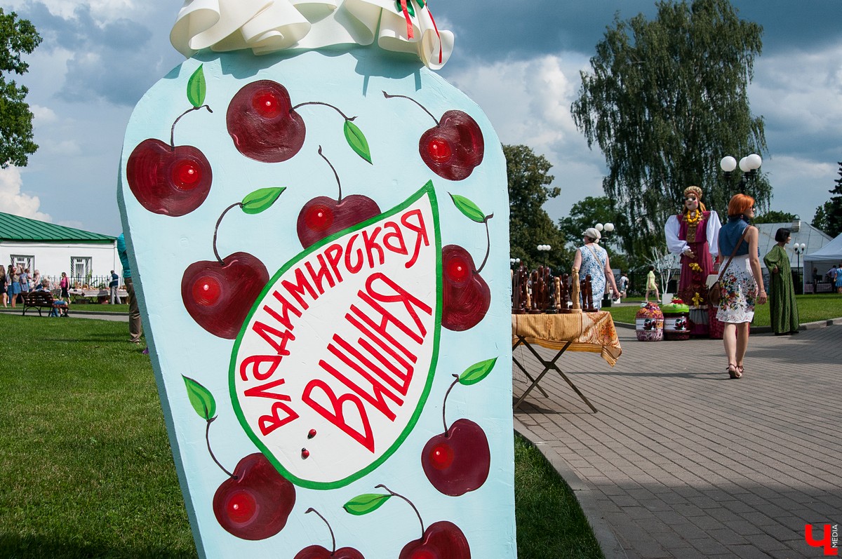 Несколько крупных праздников во Владимирской области оказались под угрозой отмены из-за коронавируса. Но часть массовых мероприятий все равно состоится