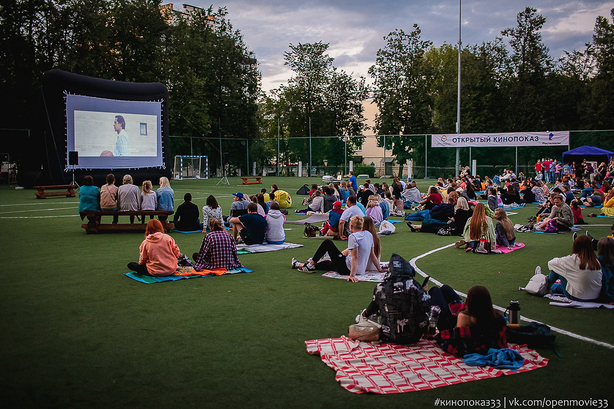Кино, музыка и спорт. Сразу несколько крупных событий прошли во вторые выходные августа во Владимирской области: открытый кинопоказ, фестиваль бардовской песни и День физкультурника