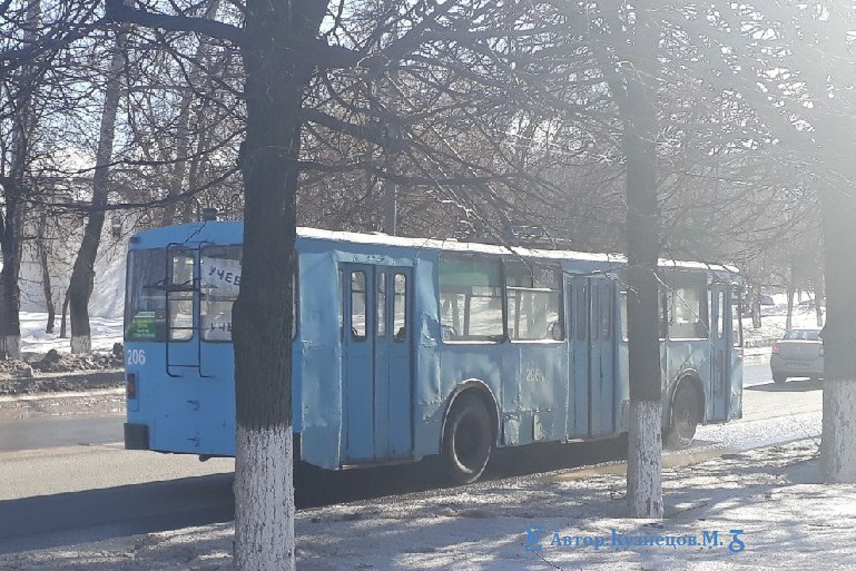 Троллейбус из 90-х вернется на владимирские улицы. Реставрируют ЗиУ-682Г и к Новому году хотят выпустить в рейс
